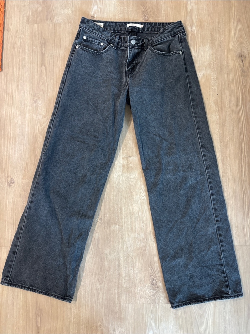 Levi's Women's Wide Leg Jeans, low rise in Washed Black